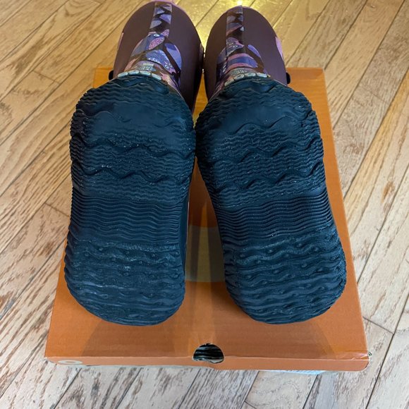 Bogs Owl Print Rain/Winter Boots - Size 1 - Picture 5 of 5